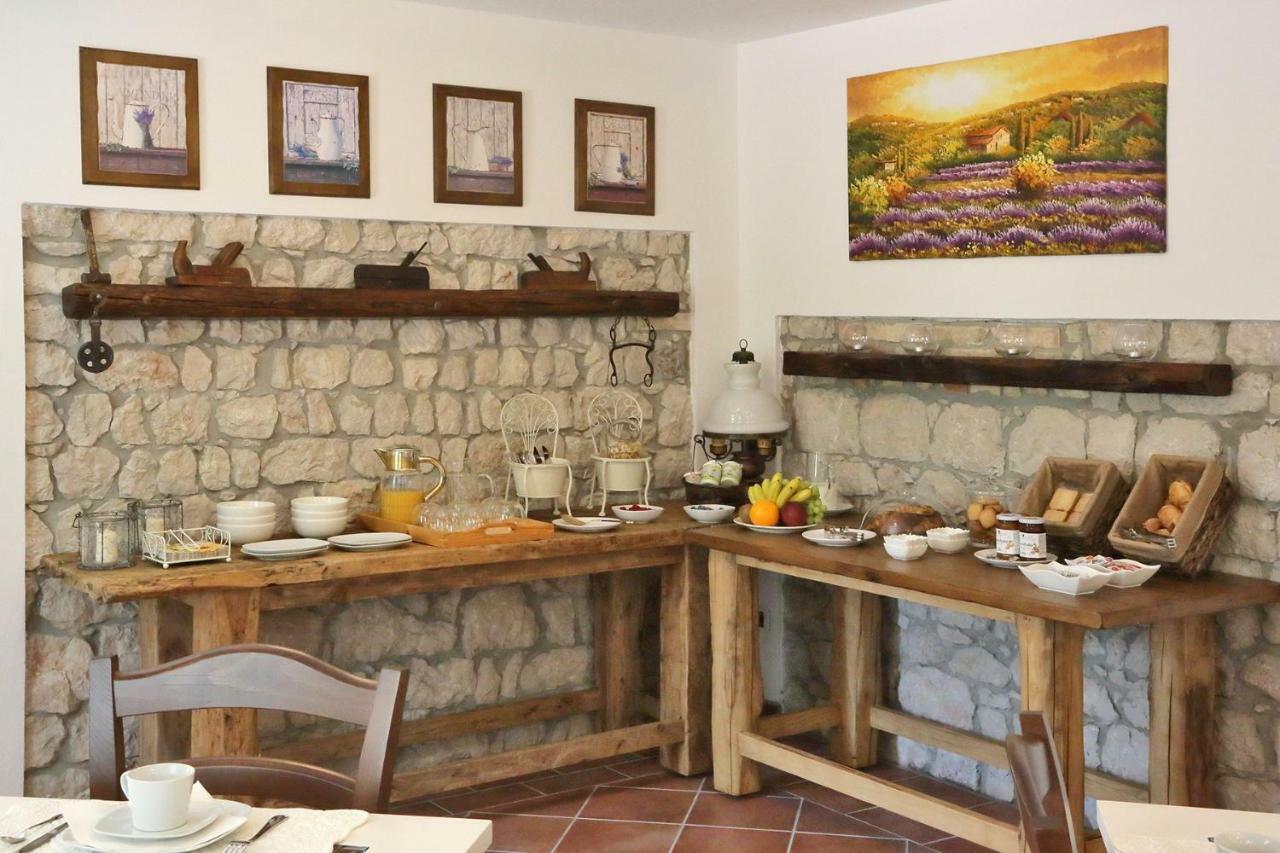לינה וארוחת בוקר Fontanafredda La Fonte מראה חיצוני תמונה